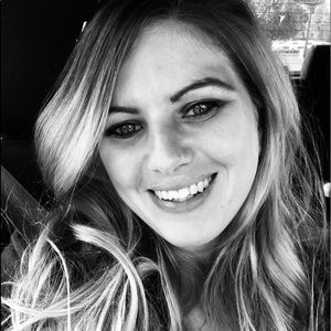 Meet your Posher, Becca